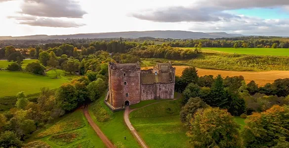 stay-like-royalty-scottish-castles-you-can-sleep-in-mid-content-3